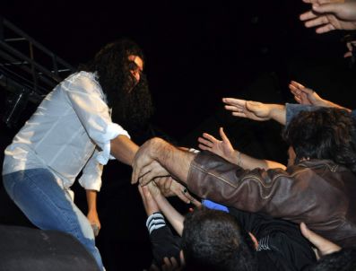 NURULLAH ERTAŞ - Van'da Murat Kekilli Konseri