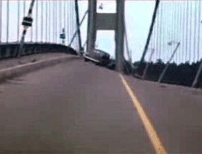 AHMET VEFIK ALP - ABD'de köprü böyle çöktü
