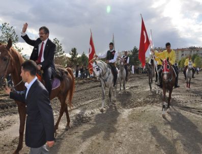 MEHMET ERIŞ - Zile'de Cirit Müsabakaları İlgi Gördü