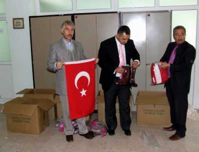 BENETTON - Firmalardan Suşehri Milli Eğitim Müdürlüğü'ne Büyük Destek