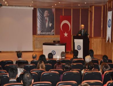 Üniversitede Aday Memur Temel Eğitimi Başladı