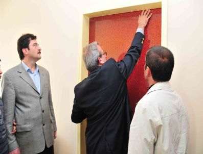 RAMAZAN FANI - Vali Karaloğlu'dan İnşaat Taşeronuna Teşekkür