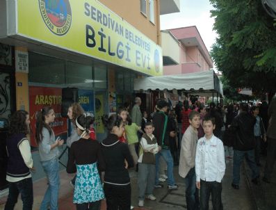 FEVZI KıLıÇ - Serdivan Belediyesi Bilgi Evi Hizmete Girdi