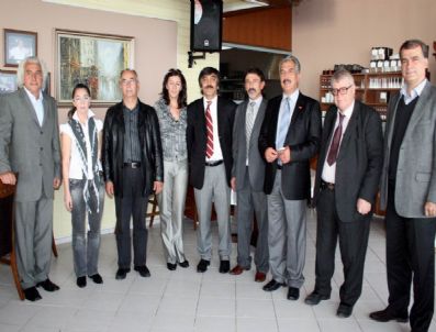 NEVZAT ERGÜN - Akçay Turizm İşletmecileri Derneği'nde Kongre Heyecanı