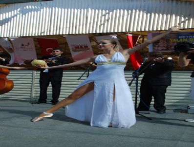 MUHITTIN PAMUK - Gazipaşa'da Nar Şenliği Başladı