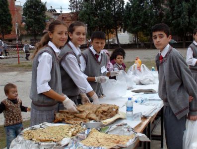 İSMAIL AKSOY - Gediz Mehmetçik İlköğretim Okulundan Gıda Kermesi