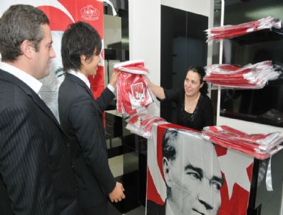 ZÜLFÜ LİVANELİ - Nilüfer 29 Ekime Hazırlanıyor