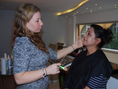 NAOMİ WATTS - Giresunlu Kadınlara Organik Makyaj Tanıtımı