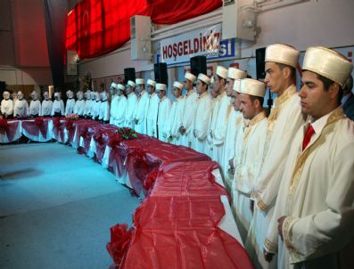 MEHMET AKYÜREK - Hafızlar Belgelerini Törenle Aldı