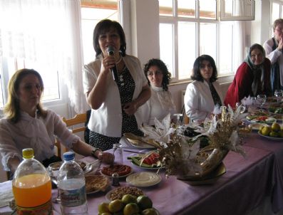 SÜLEYMAN OZÇAKıCı - Polis Eşlerinden Yardım Toplantısı