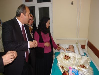 EMRE NEBIOĞLU - Yusufeli'nde Sünnet Şöleni