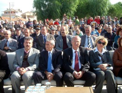 FIKRET AKOVA - İş Adamı Ölen Kızı İçin Yaptırdığı Okulu Doğum Gününde Açtı