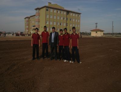 SARıCAM BELEDIYESI - Sarıçam Belediyesi'nden Okullara Bahçe Düzenlemesi