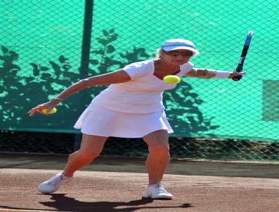 ANNA KOURNİKOVA - 60'lık Sharapova'ların Kıran Kırana Mücadelesi