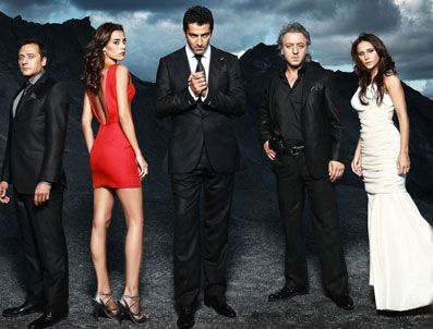 KUMARHANE - Ezel 40. bölümünde  Kenan ile Eyşan aşık mı olacaklar?