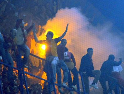 COLIN KAZIM - Sosyal paylaşım sitelerinde derbi geyikleri