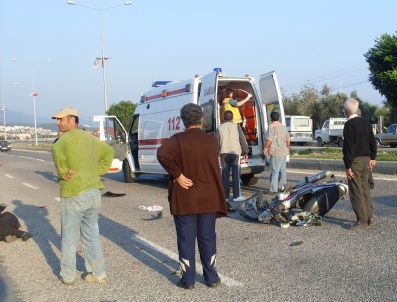 Küçükkuyu'da Trafik Kazası: 1 Ölü, 1 Yaralı