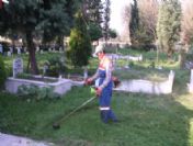 Akyazı'da Mezarlıklara Bakım Yapıldı