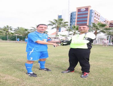 ÇOLAKLı - Çek Ve Türk Polislerin Dostluk Maçı