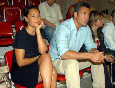 SADETTIN SARAN - Hülya Avşar'dan taksit taksit intikam!