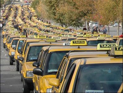Yaklaşık 300 bin taksi ve dolmuş şoförüne sigorta şartı