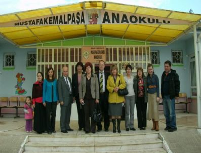 KıRMıZı BAŞLıKLı KıZ - Bulgaristan'dan Mustafakemalpaşa Anaokuluna Misafir