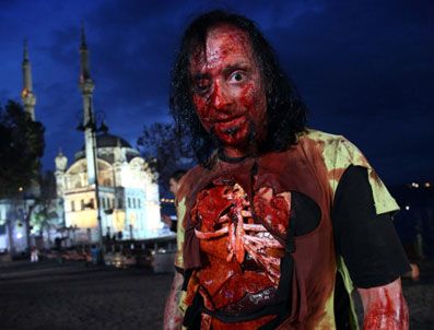 HAYKO CEPKİN - İstanbul'u zombiler bastı