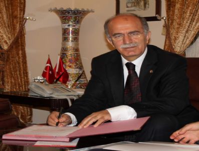 ATILLA GÜLSAR - Bursa'ya İşadamlarından 17 Okul