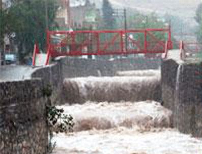 ÖLÜMSÜZLÜK - İzmir'i sel aldı