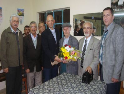 TEKIN KÜÇÜKALI - Ödemişli Tevfik Dede İki Aylık Yaşlılık Maaşını Kızılay'a Bağışladı