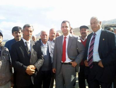 TURAN ERMIŞ - Sarıkamış'ın Güllece Köyü'nde Yaptırılan Menfezin Temeli Atıldı