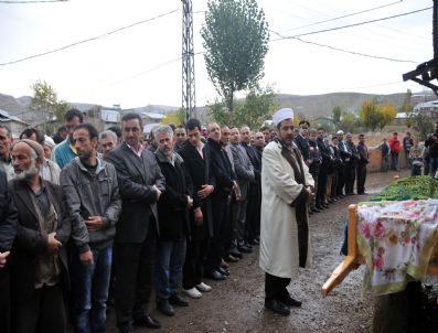 FERDA YILDIRIM - Küçük Seda Gözyaşları İçinde Toprağa Verildi