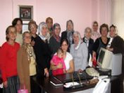 Ak Parti Kadın Kolları Hız Kesmiyor