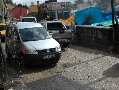 DEVLET METEOROLOJI GENEL MÜDÜRLÜĞÜ - Bitlis'te Sağanak Yağış