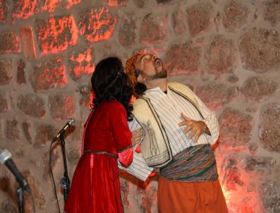 AĞRı DAĞı EFSANESI - Tarihi Sarayda Opera