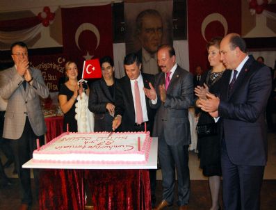 HÜMEYRA AKBAY - Balıkesir'de Coşkulu Cumhuriyet Resepsiyonu