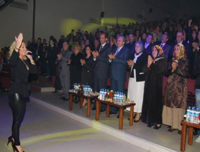 LİNET - Edremit'te Cumhuriyet Konseri