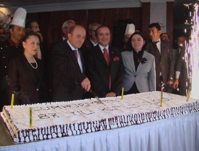 PALAN OTEL - Erzurum'da Cumhuriyet Balosu