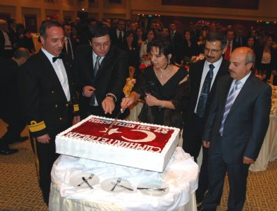 ABDÜLKADIR ATALıK - Kolin Hotel'de Cumhuriyet Balosu