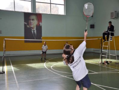 SERKAN BAYRAM - Malatya'da Badminton Turnuvası
