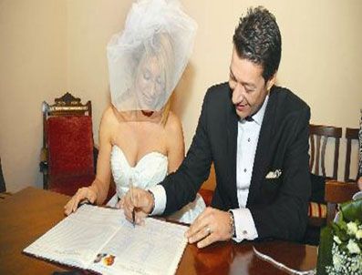 ABDULLAH BURNAZ - Selin Denizli Roma'da Abdullah Burnaz ile evlendi