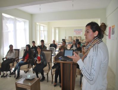 HABITAT - Yüksekovalı Gençlere 'Paramı Yönetebiliyorum' Semineri