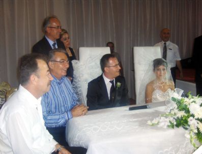 MUSTAFA GÜL - Baykal, Nikah Şahitliği Yaptı