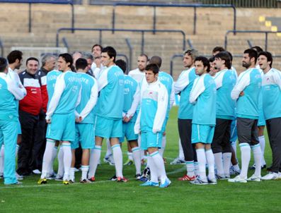 LEVENT KıZıL - Milliler Almanya'daki İlk Antrenmanını Yaptı
