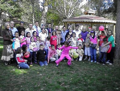 Türkiye Partisi Kadın Kolları Çocuklarla Eğlendi