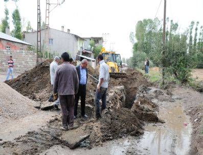 BOSTANIÇI - Van Belediyesi'nden Su Ve Kanalizasyon Çalışması