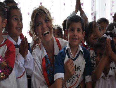 GÜLBEN ERGEN - Çocuklar Erzurum'da Gülecek