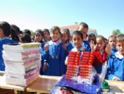 Hayırsever İşadamından 3 Bin Öğrenciye Kırtasiye Yardımı
