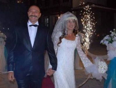 İPEK TUZCUOĞLU - İpek Tuzcuoğlu evlendi