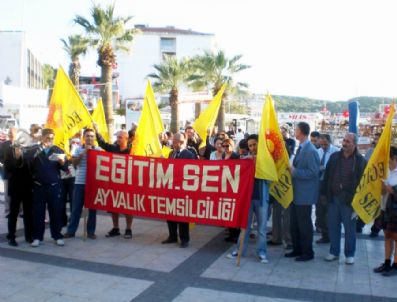 Eğitim-sen'den Protestolu Öğretmenler Günü Kutlaması